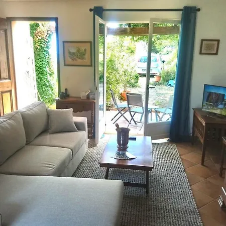 Les Gabians Дом отдыха Сен-Лоран-дю-Вар